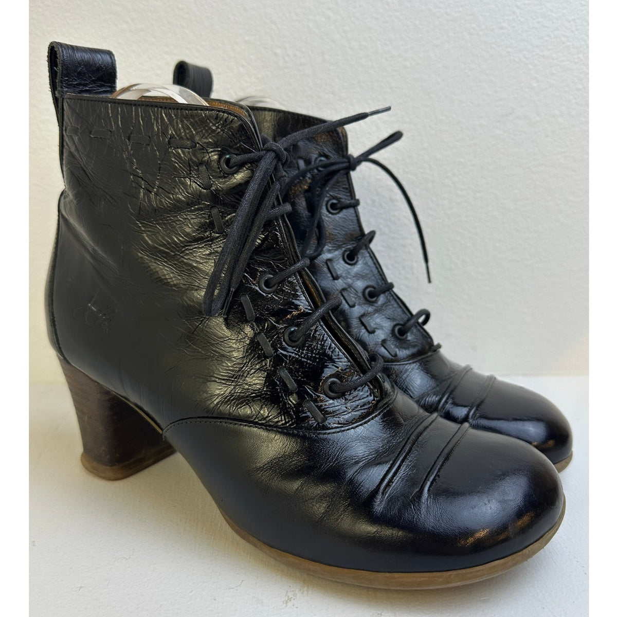 John Fluevog Operetta Bartoli Black Leather Lace Up Ankle Boots Women's Sz 9
