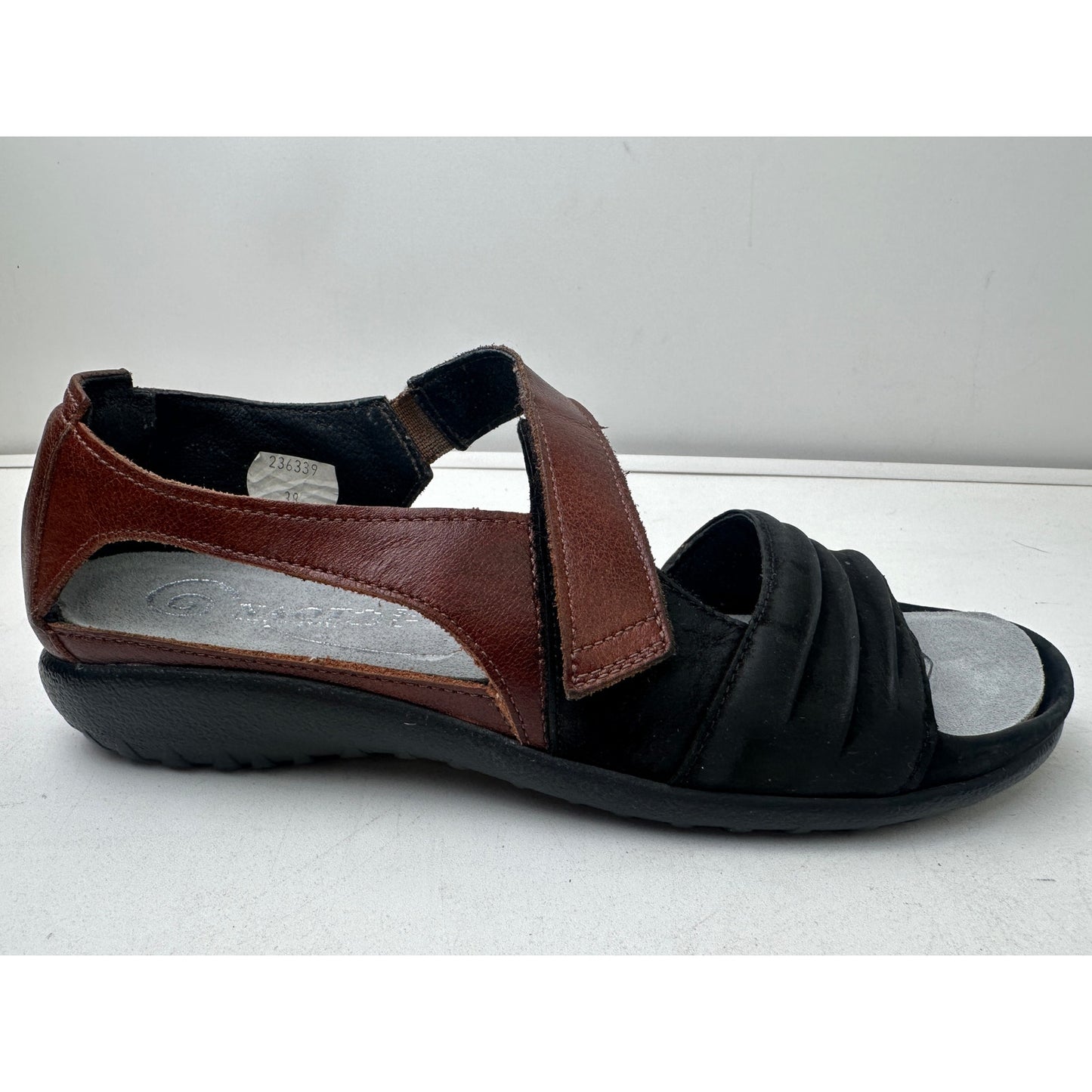 Naot Papaki Black & Cinnamon Leather Comfort Sandals Women's Sz 7