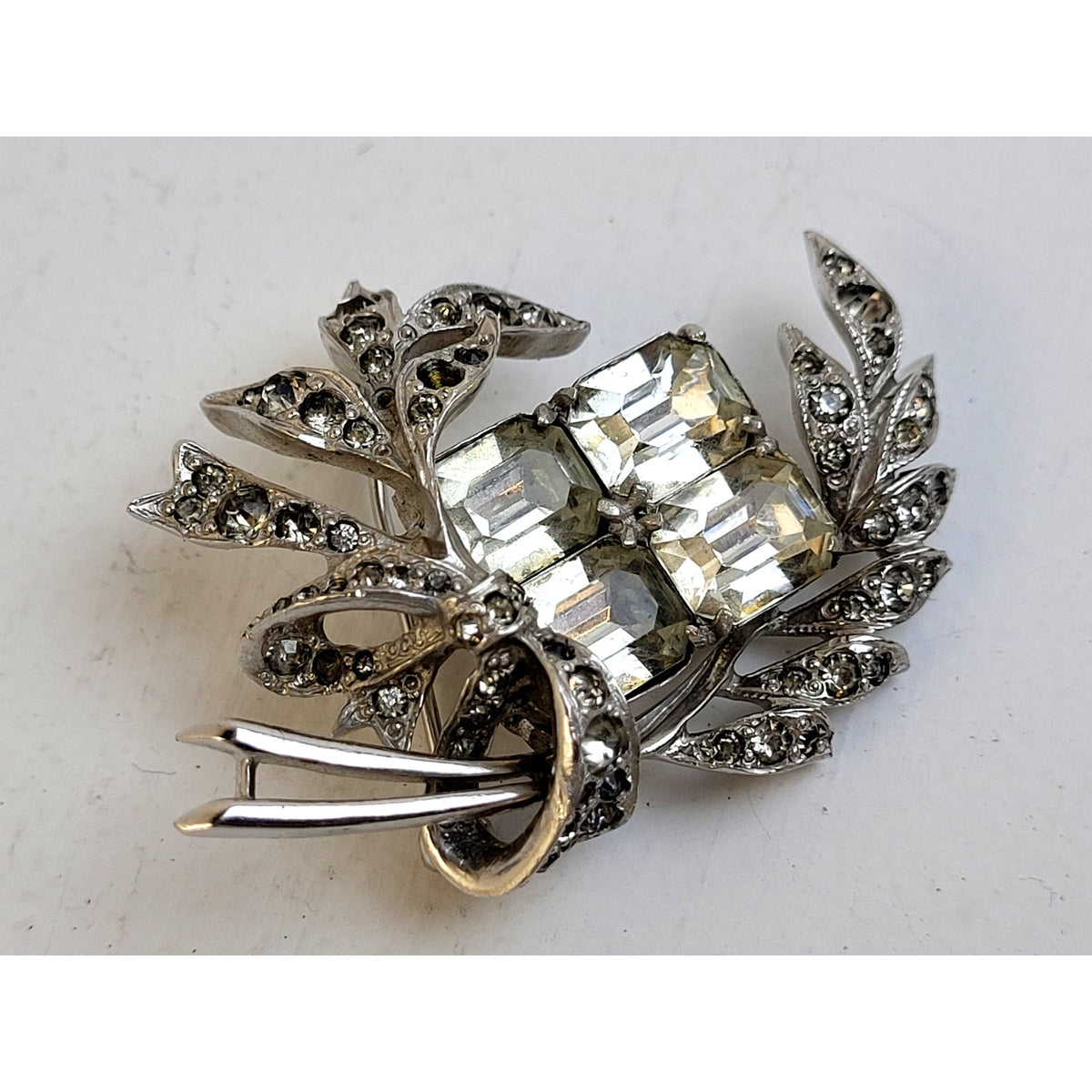 Vintage 1940s Eisenberg "U" Brooch Pin Emerald-Cut Glass Rhinestones Signed