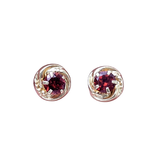 14K Yellow Gold Garnet Stud Earrings | 6 mm | .62 grams