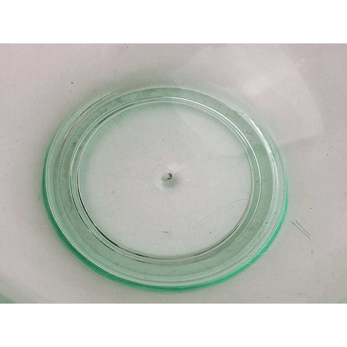 Vintage 1930s D&B Co. Green Uranium Vaseline Double Spout Mixing/Batter Bowl