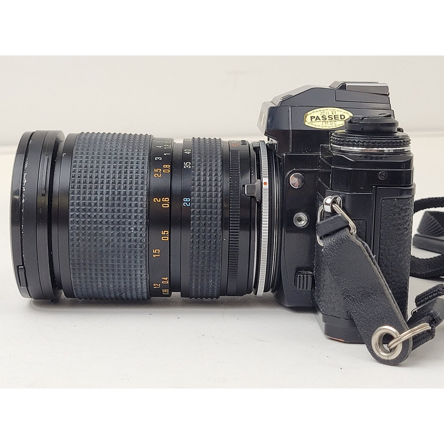 Vintage Minolta X700 35MM Film Camera w Accessories | Untested