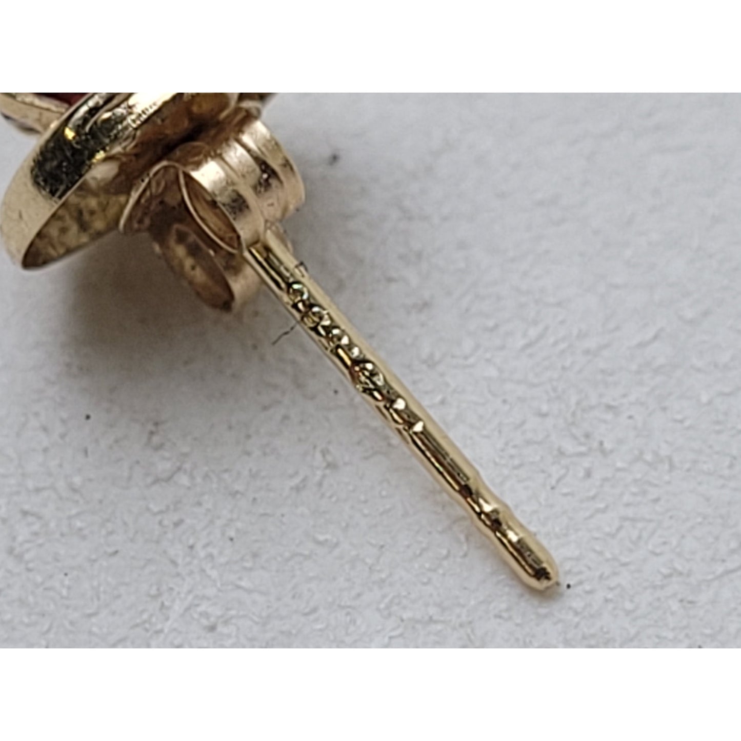 14K Yellow Gold Garnet Stud Earrings | 6 mm | .62 grams